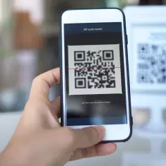 Jak zeskanować kod QR telefonem? Prosty przewodnik (Android, iPhone)