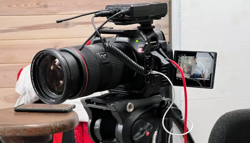 Jaki mikrofon do aparatu? Wybierz idealny do vlogów i wywiadów