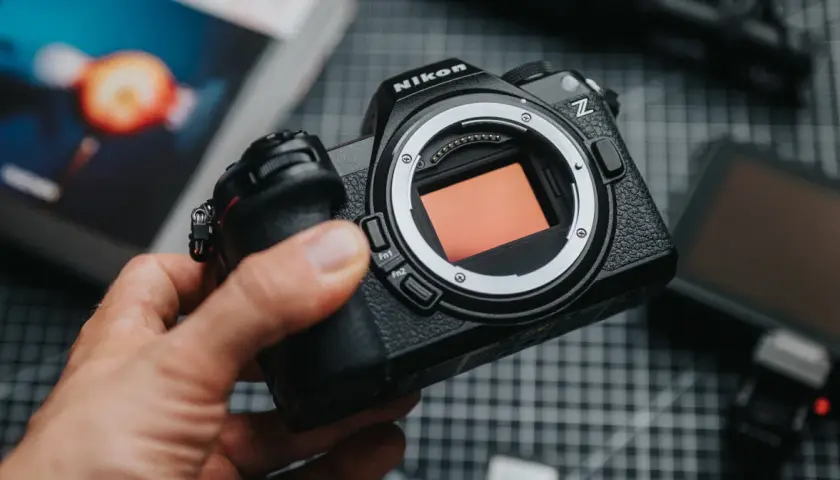Lustrzanka Nikon 2025: Czy warto? Przewodnik po modelach