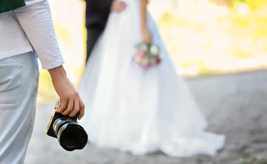 Jak wybrać fotografa na ślub? Poradnik krok po kroku