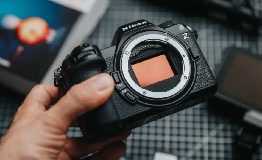 Lustrzanka Nikon 2025: Czy warto? Przewodnik po modelach